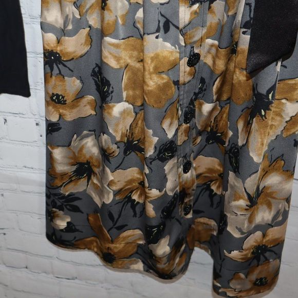 Uncle Frank Black Scoop Neck Gray Floral Long Sleeve Dress with Belt Size XS - Picture 3 of 7